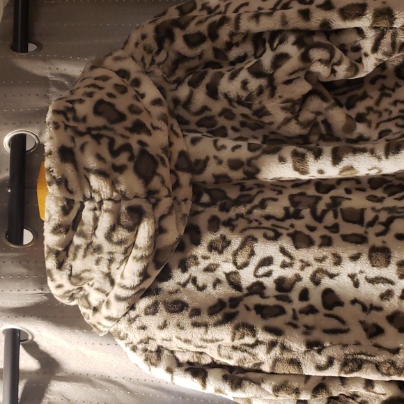 Dennis Basso Super Soft Reversible Faux Fur Water Resistant Jacket with hood 1X - Picture 8 of 10